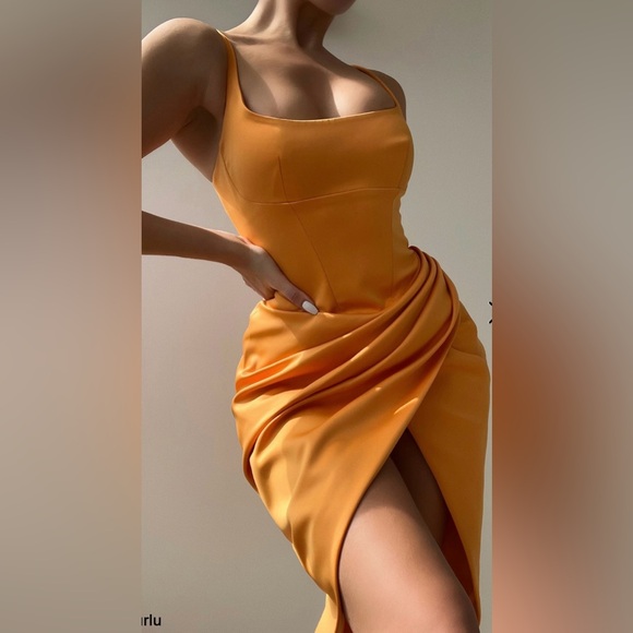 House of CB BIANCA (Tangerine) Satin Pleated Corset Midi Dress NWT - Picture 6 of 9